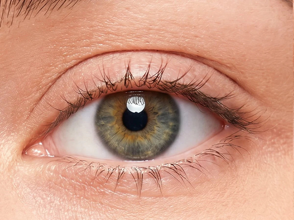 Natural eye before lash application